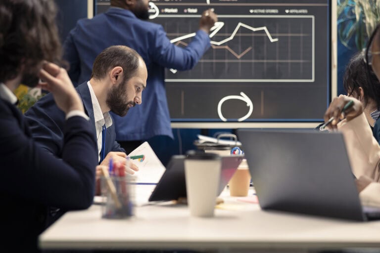 Social Media nach Plan: Die Strategien von Max Weiss im Überblick